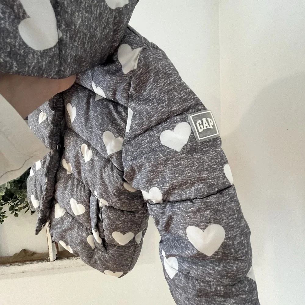 babyGap ColdControl Max Heart Puffer‎ Coat Jacket gray white heart 18-24 Months